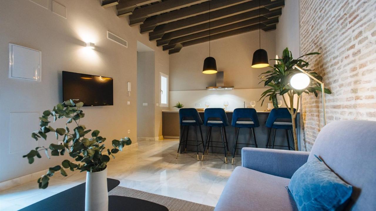 Rocio Suites Apartments Севиля Екстериор снимка
