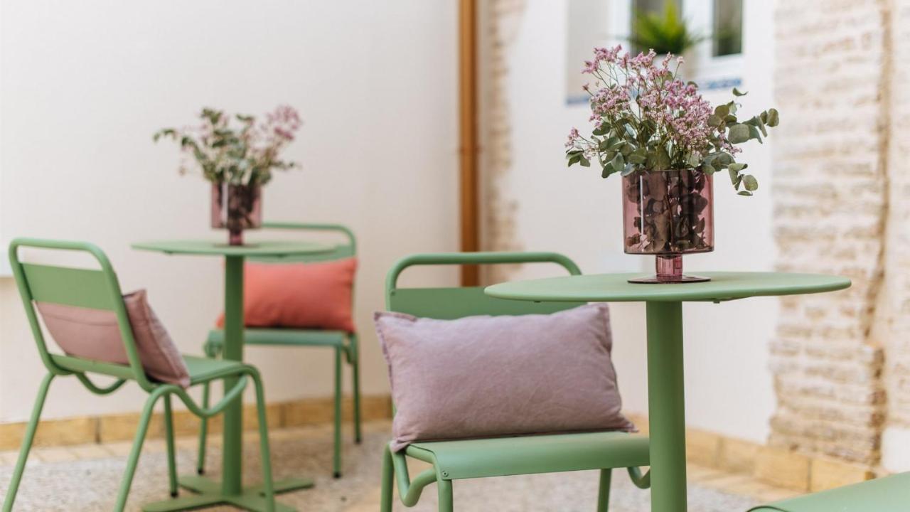 Rocio Suites Apartments Севиля Екстериор снимка