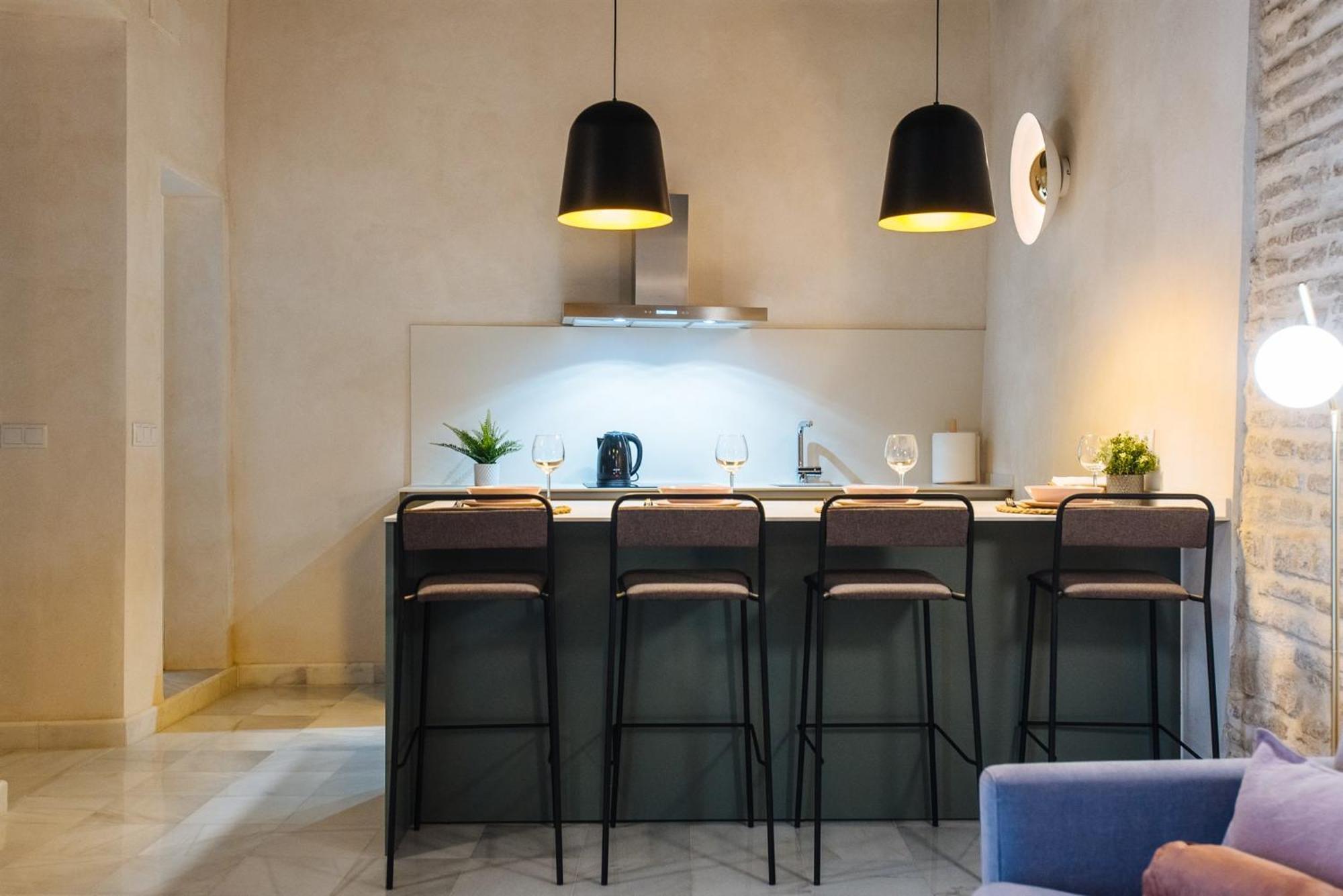 Rocio Suites Apartments Севиля Стая снимка